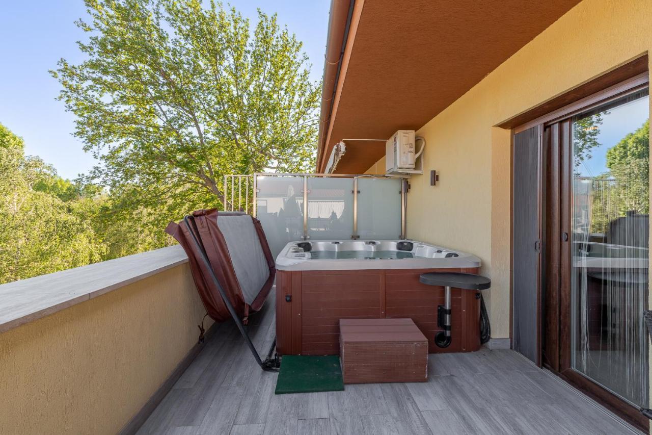 שיופוק Casa Luxury Wellness Apartman By Bltn מראה חיצוני תמונה